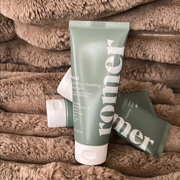 Hydrating + Soothing Treatment Mask - Green - Picture 1 of 3